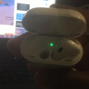 Apple air pods